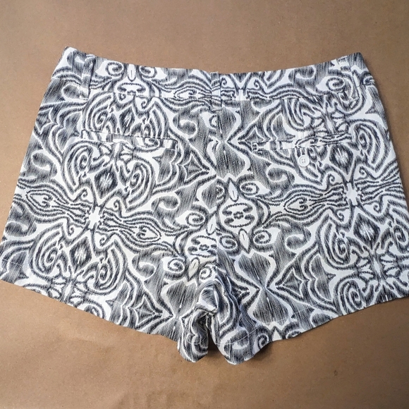 Macbeth Collection Shorts (Size M) - Picture 2 of 7
